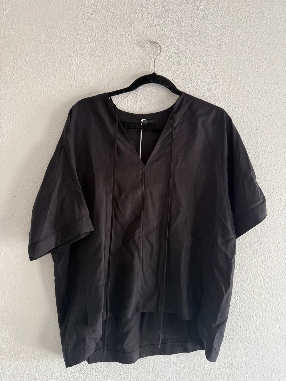 NWT COS 100% Lyocell Black V-Neck Oversized Lounge Tunic Top With Tie String - Picture 7 of 7